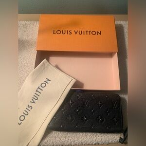 Louis Vuitton Black Monogram Wallet